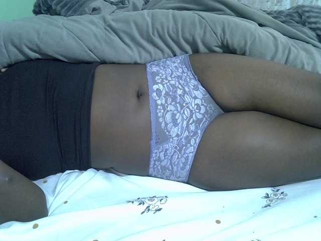 Bubblybooty live cam on BongaCams