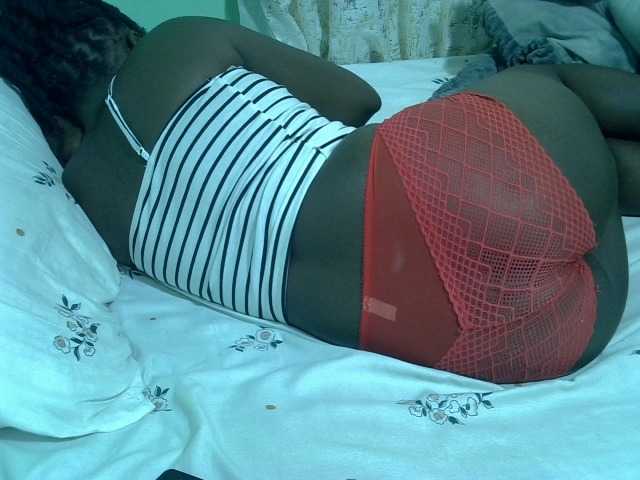 Bubblybooty live cam on BongaCams