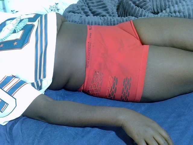 Bubblybooty live cam on BongaCams