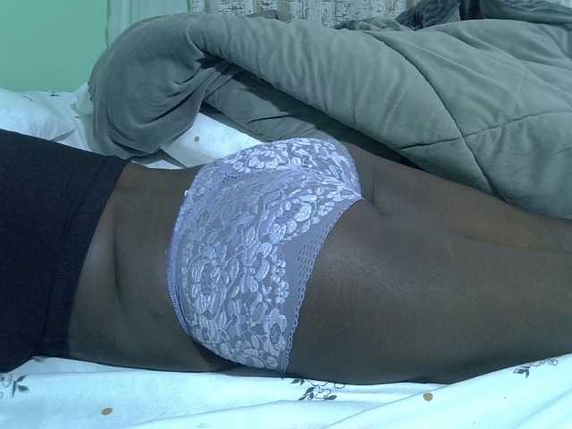 Bubblybooty live cam on BongaCams