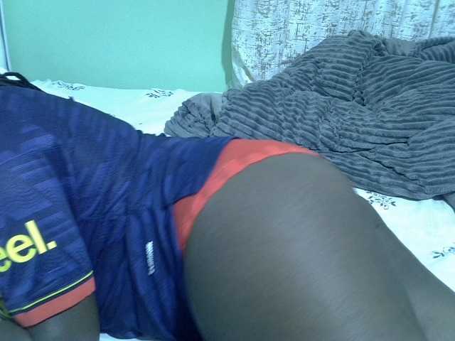Bubblybooty live cam on BongaCams