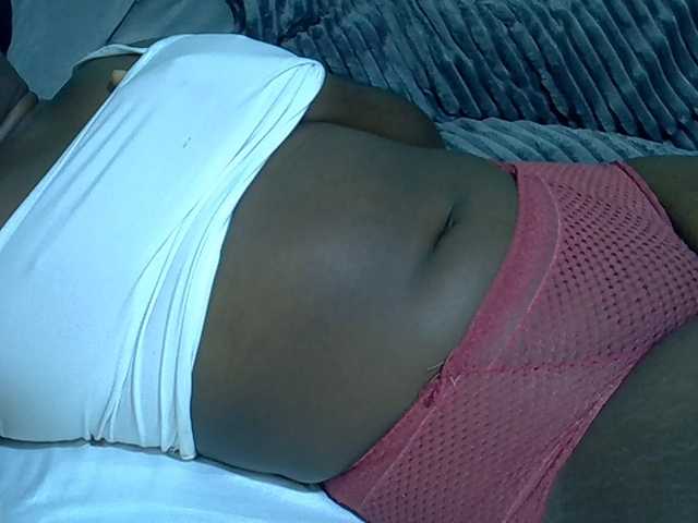 Bubblybooty live cam on BongaCams