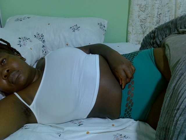 Bubblybooty live cam on BongaCams