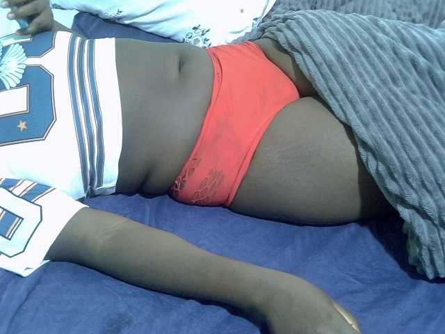 Bubblybooty live cam on BongaCams