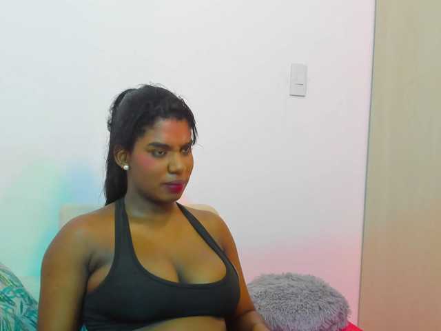 KendraChavezz1 live cam on BongaCams