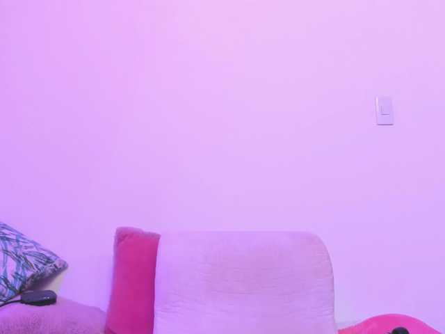KendraChavezz1 live cam on BongaCams