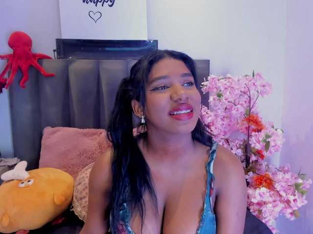 KendraChavezz1 live webcam show