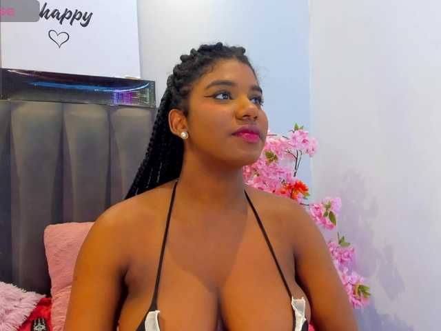 KendraChavezz1 live cam on BongaCams