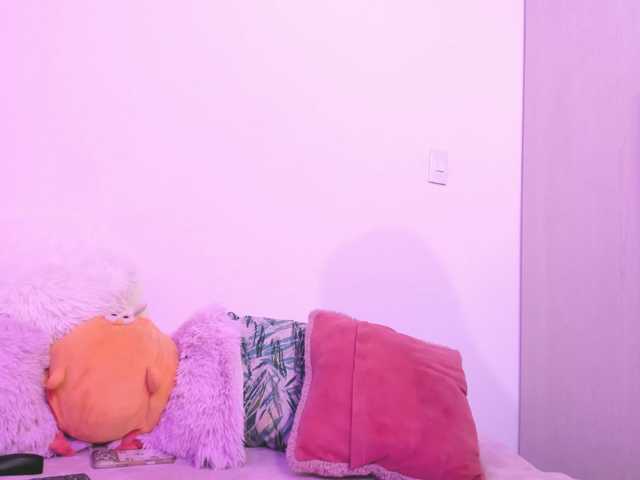 KendraChavezz1 live cam on BongaCams