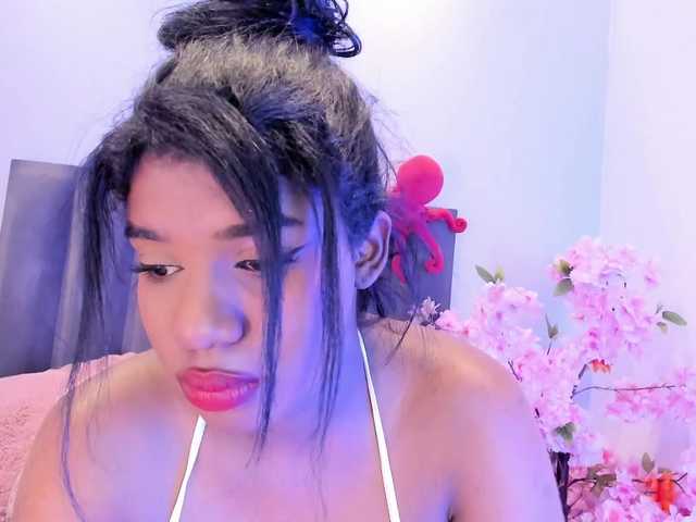 KendraChavezz1 live cam on BongaCams
