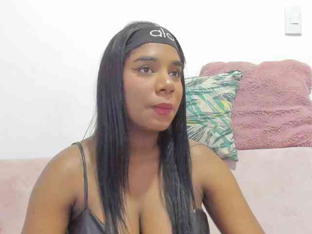 KendraChavezz1 webcam