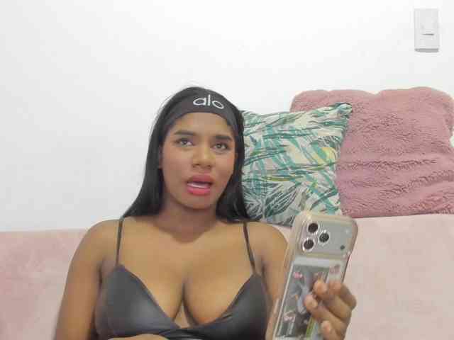 KendraChavezz1 webcam