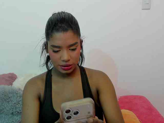 KendraChavezz1 webcam
