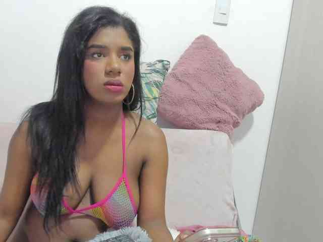 KendraChavezz1 webcam