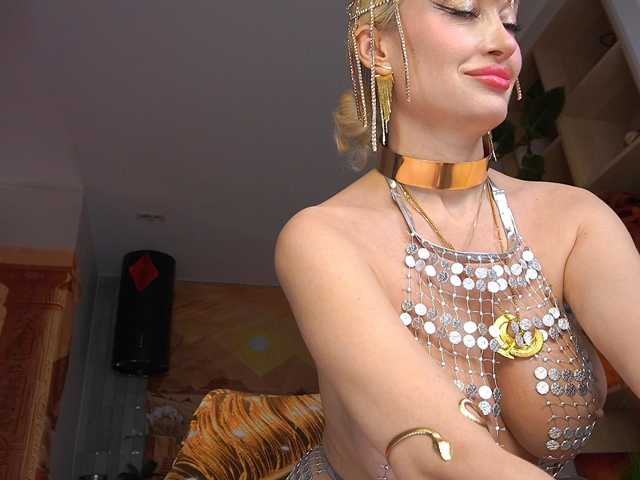 Sonya-reallsugar live cam on BongaCams
