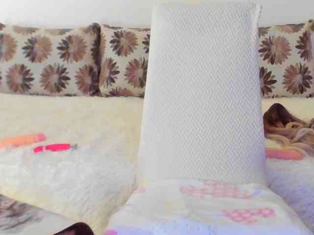 Besttpussyyy webcam