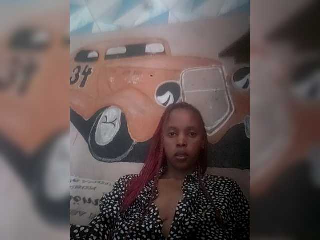 Kishadeja, live now on BongaCams
