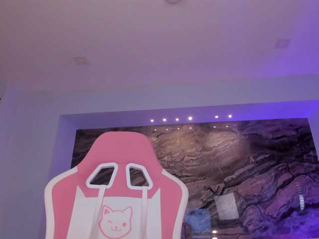 MaddyOwens live cam on BongaCams