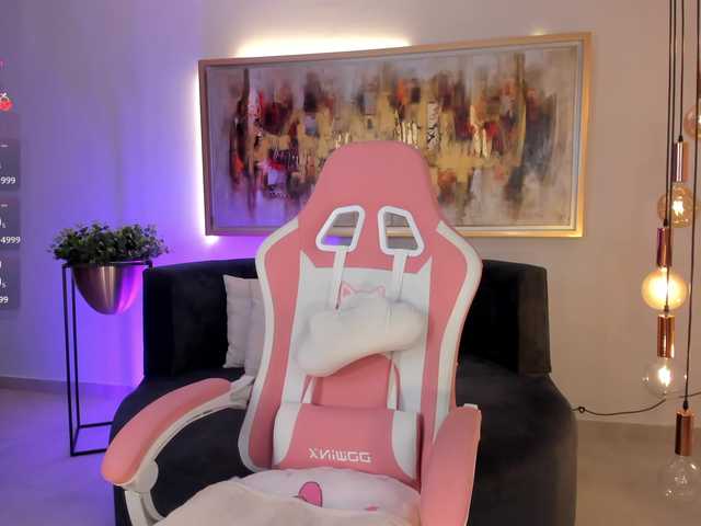 MaddyOwens live cam on BongaCams