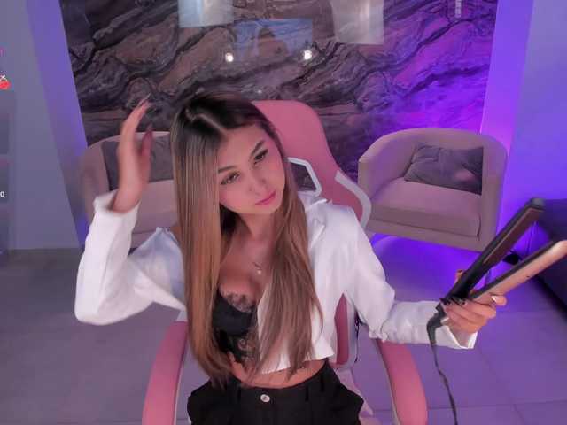 MaddyOwens live cam on BongaCams