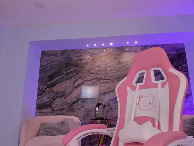 MaddyOwens live cam on BongaCams