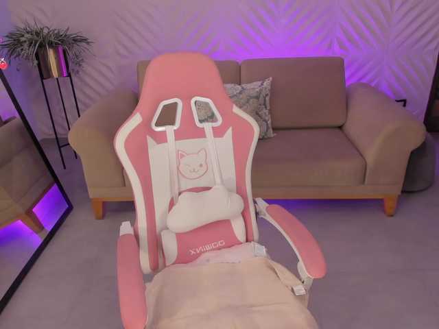 MaddyOwens live cam on BongaCams