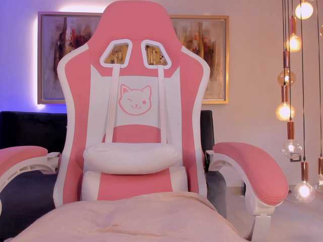 MaddyOwens live cam on BongaCams