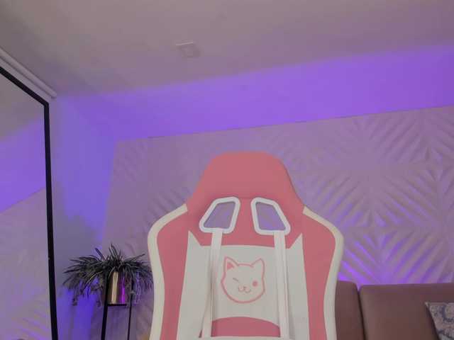 MaddyOwens live cam on BongaCams