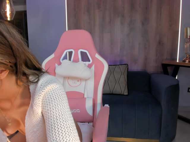 MaddyOwens live cam on BongaCams