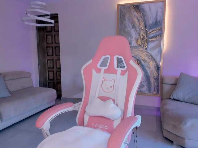 MaddyOwens live cam on BongaCams
