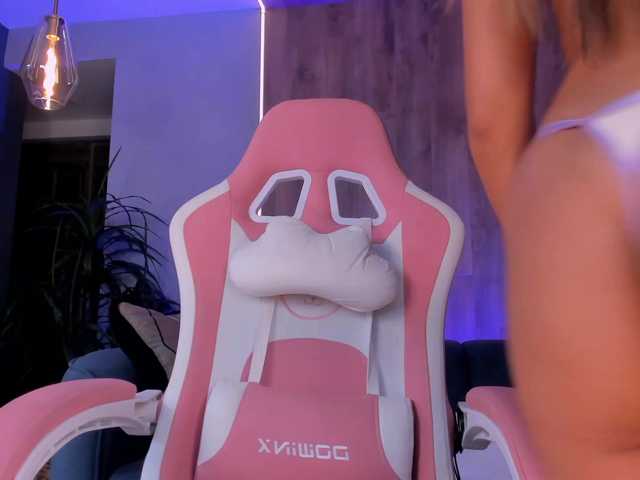 MaddyOwens live cam on BongaCams