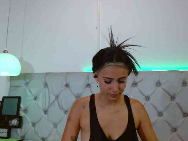MariaJoseWalkerC webcam