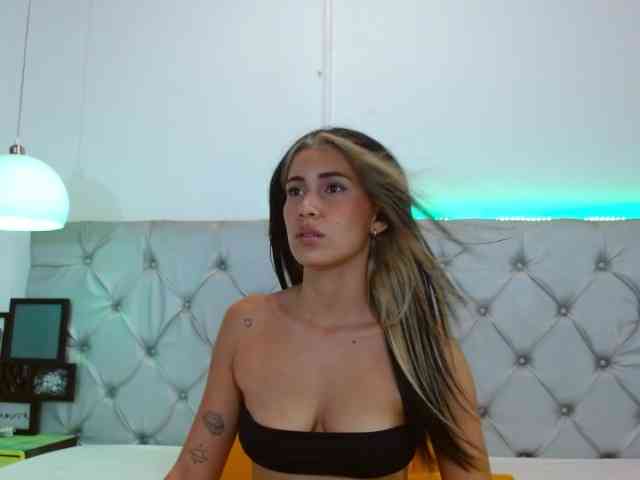 MariaJoseWalkerC webcam