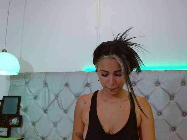 MariaJoseWalkerC webcam