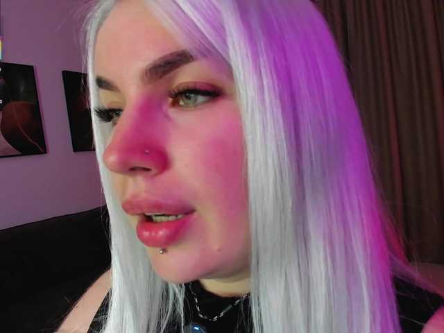 aminahaze live cam on BongaCams