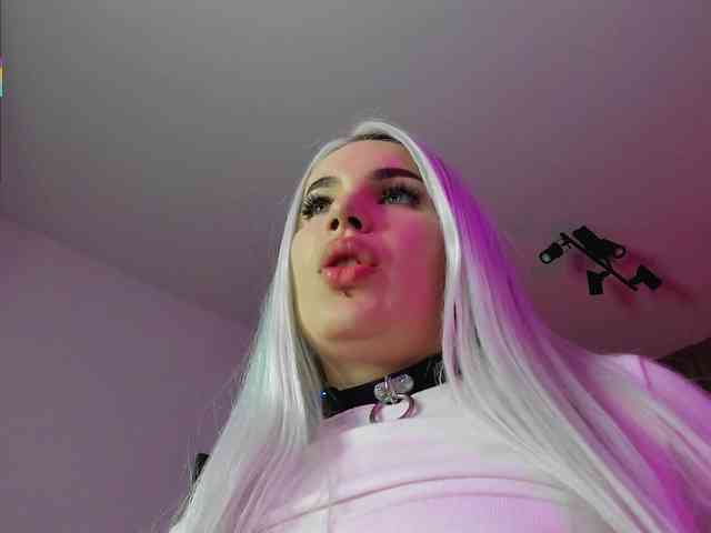 aminahaze webcam