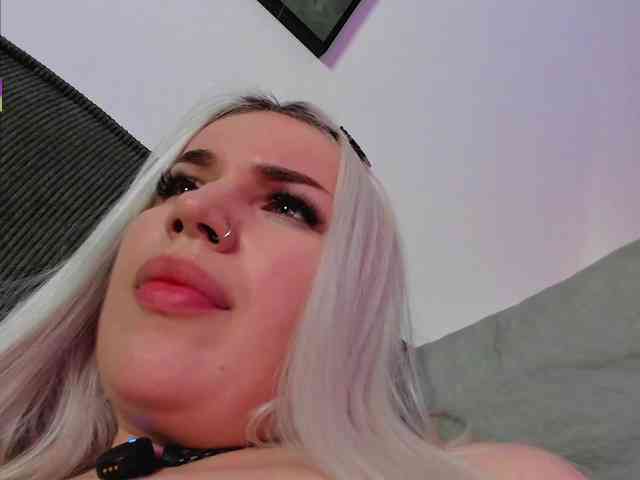 aminahaze webcam