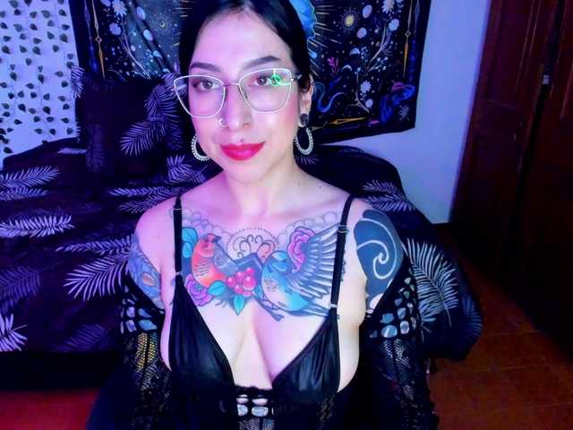 Chat with alicerose34 live cam