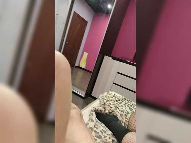 Karinasky's BongaCams show and profile