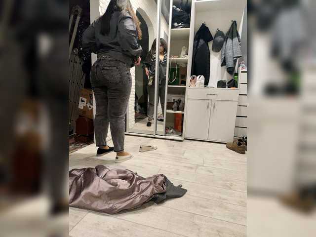 Karinasky's BongaCams show and profile