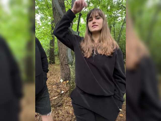Cherry-viking98 live cam on BongaCams