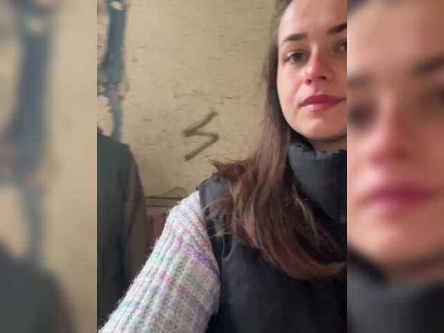 Cherry-viking98's BongaCams show and profile