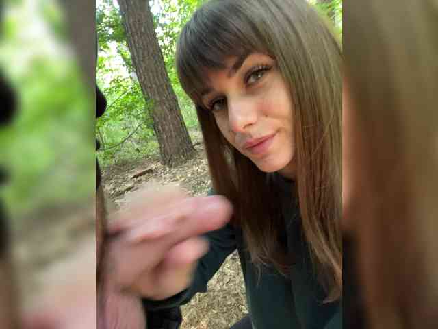 Cherry-viking98 Live Webcam on BongaCams