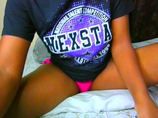 Eunisexy live cam on BongaCams