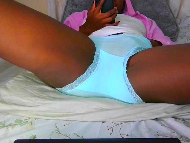 Eunisexy live cam on BongaCams