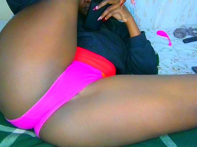Eunisexy live cam on BongaCams