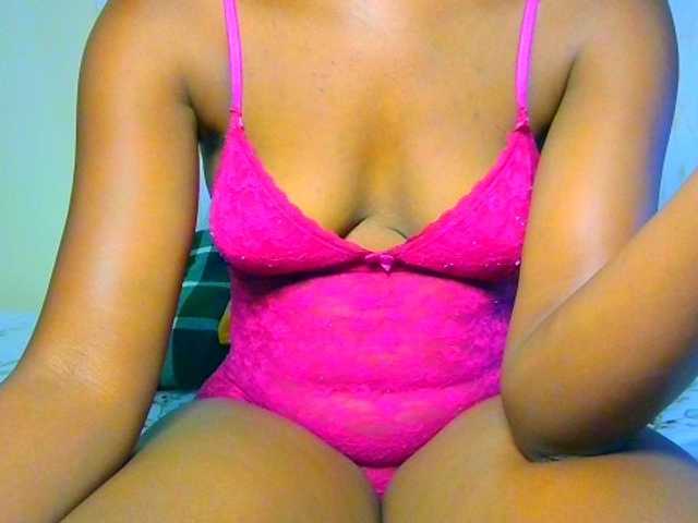 Eunisexy live cam on BongaCams