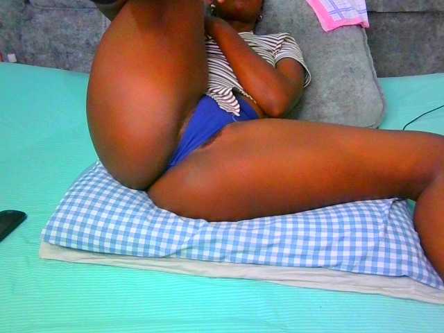 Eunisexy live cam on BongaCams