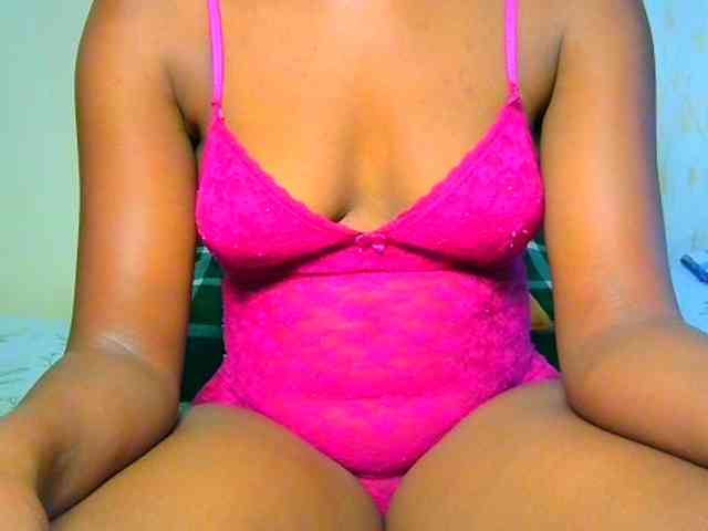 Sexysuzzy12 webcam
