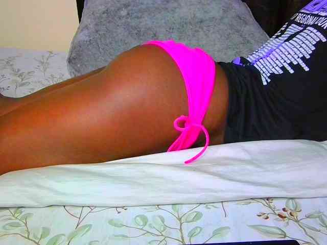 Sexysuzzy12 webcam